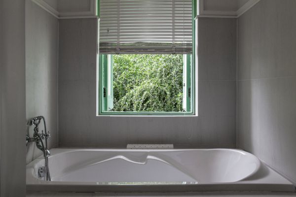 Fiberglass Tub Installation in Midlothian